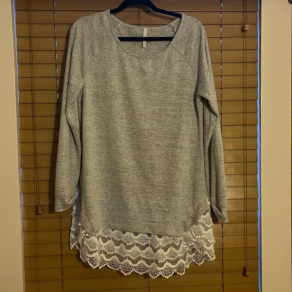 Bellamie Cotroj & Lace (back) Tunic
Never worn